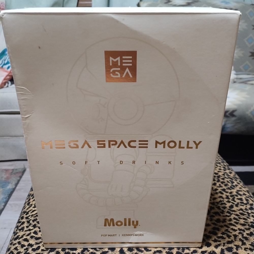 SOLD--Pop Mart- Mega Space Molly - Blue Hawaii - Soft Drink Series 400%